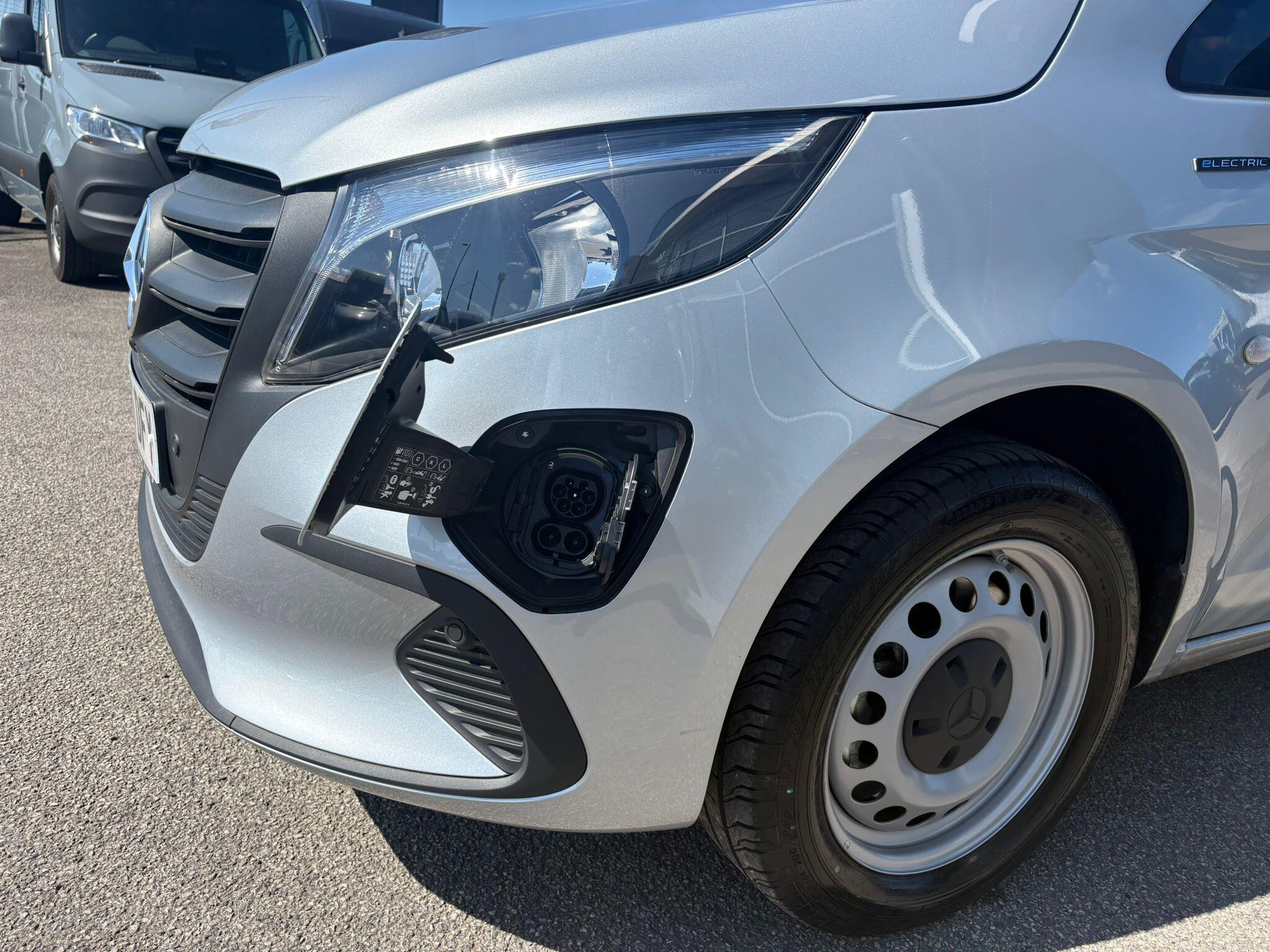 Mercedes-Benz eVito